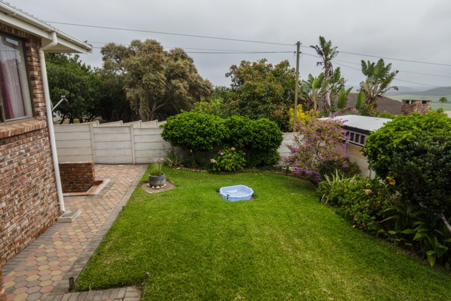 4 Bedroom Property for Sale in Fraaiuitsig Western Cape